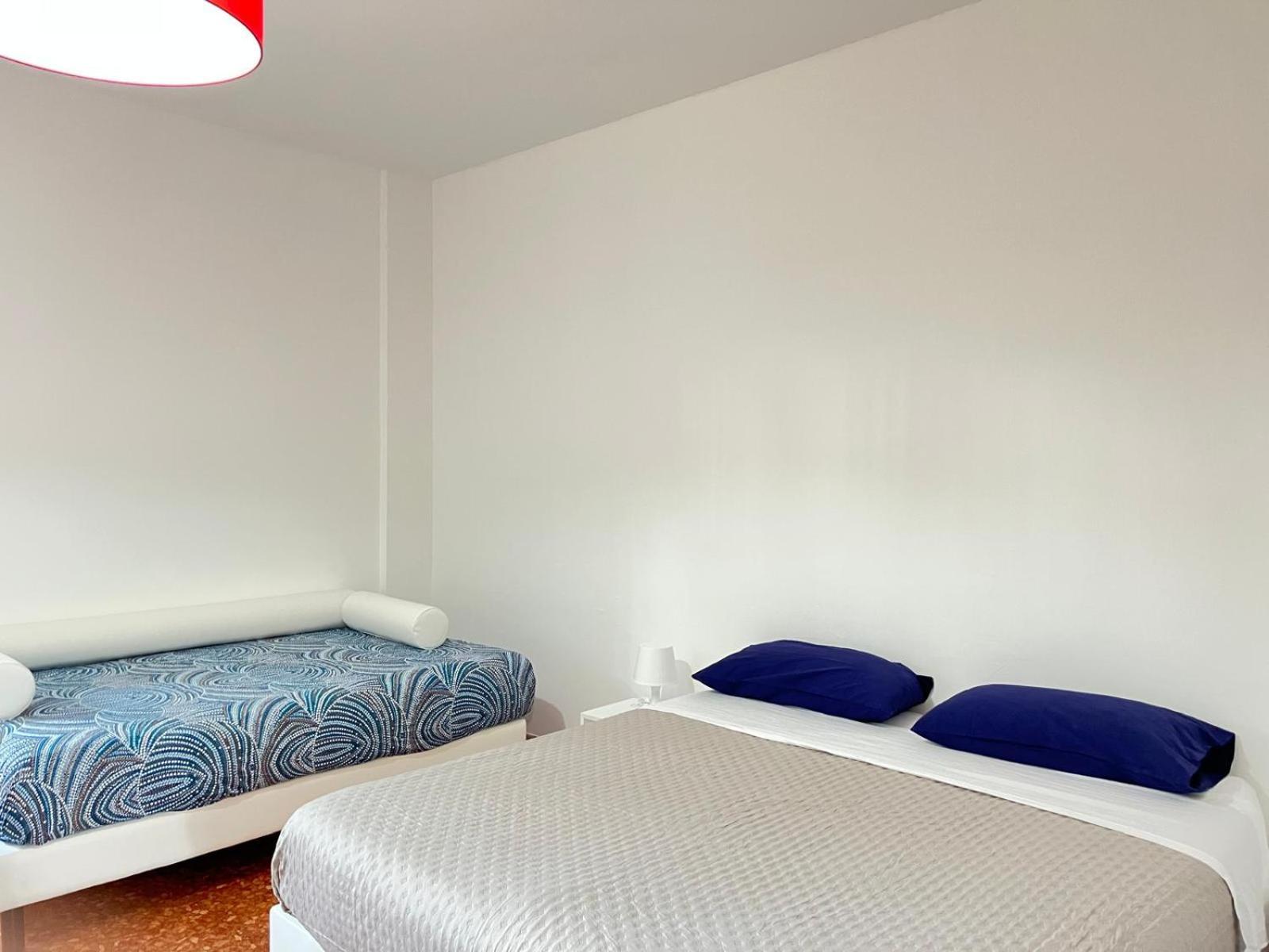 Bam Bam Tiburtina Guesthouse Рим Экстерьер фото