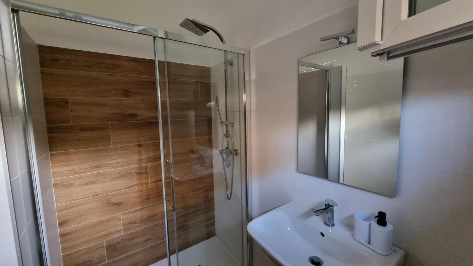 Bam Bam Tiburtina Guesthouse Рим Экстерьер фото