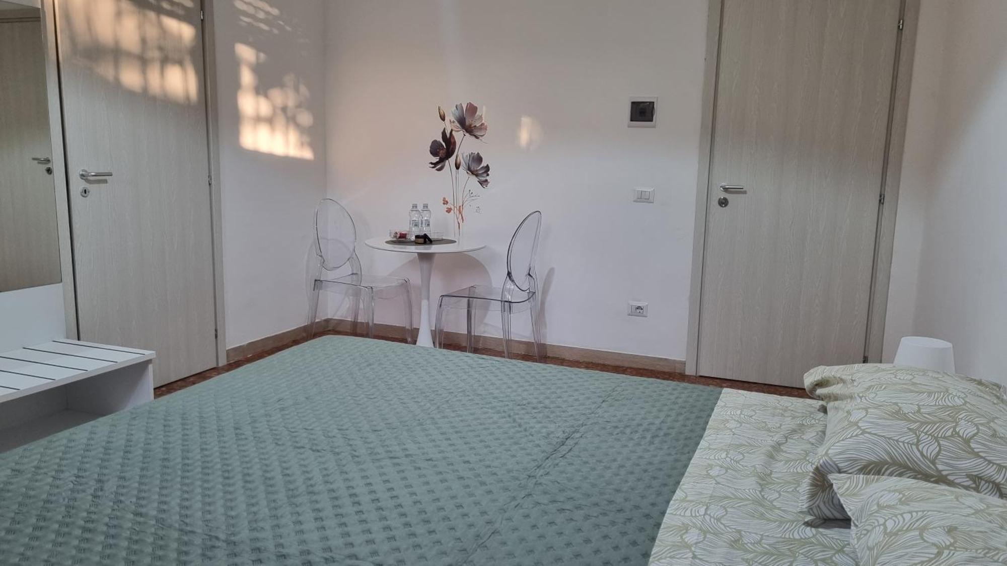 Bam Bam Tiburtina Guesthouse Рим Экстерьер фото