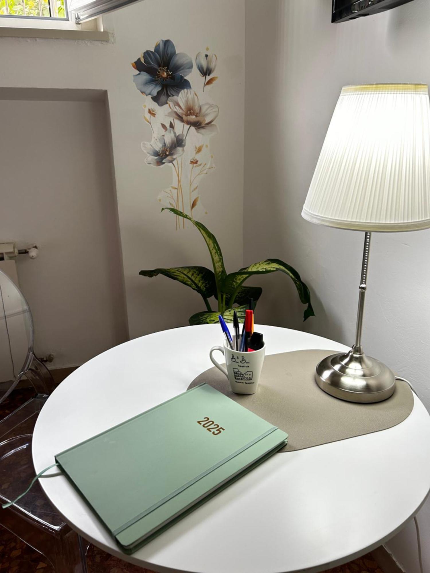 Bam Bam Tiburtina Guesthouse Рим Экстерьер фото