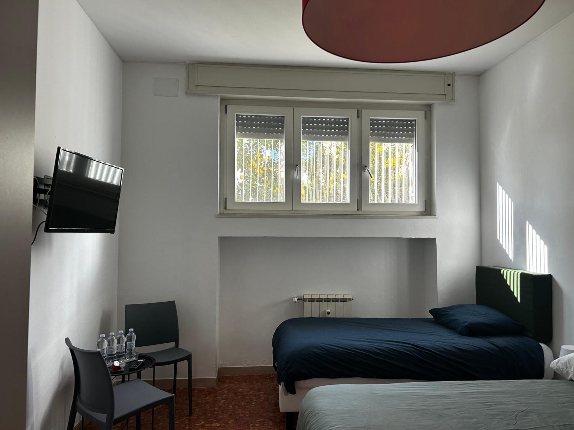 Bam Bam Tiburtina Guesthouse Рим Экстерьер фото